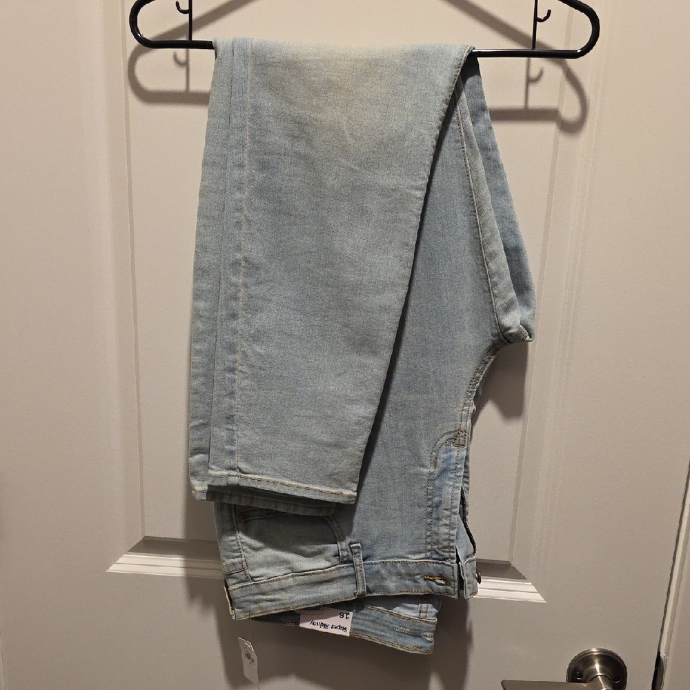 Old Navy Women's Soft Blue Skinny Jeans
